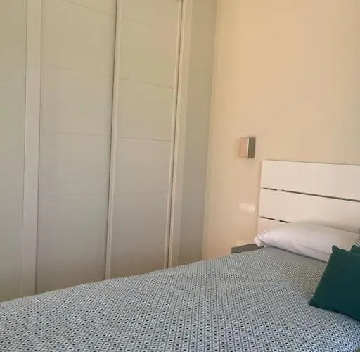 Vivienda Adosada En Castillo, *