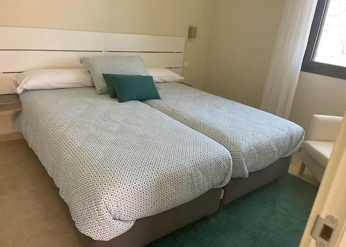 Vivienda Adosada En Castillo, *